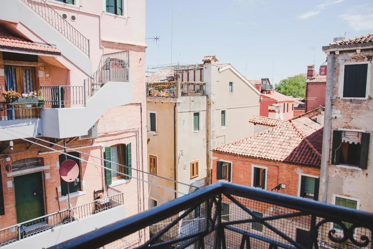 Ca Giardini Apartments in Biennale by Bricola Apartments Venezia 0*,